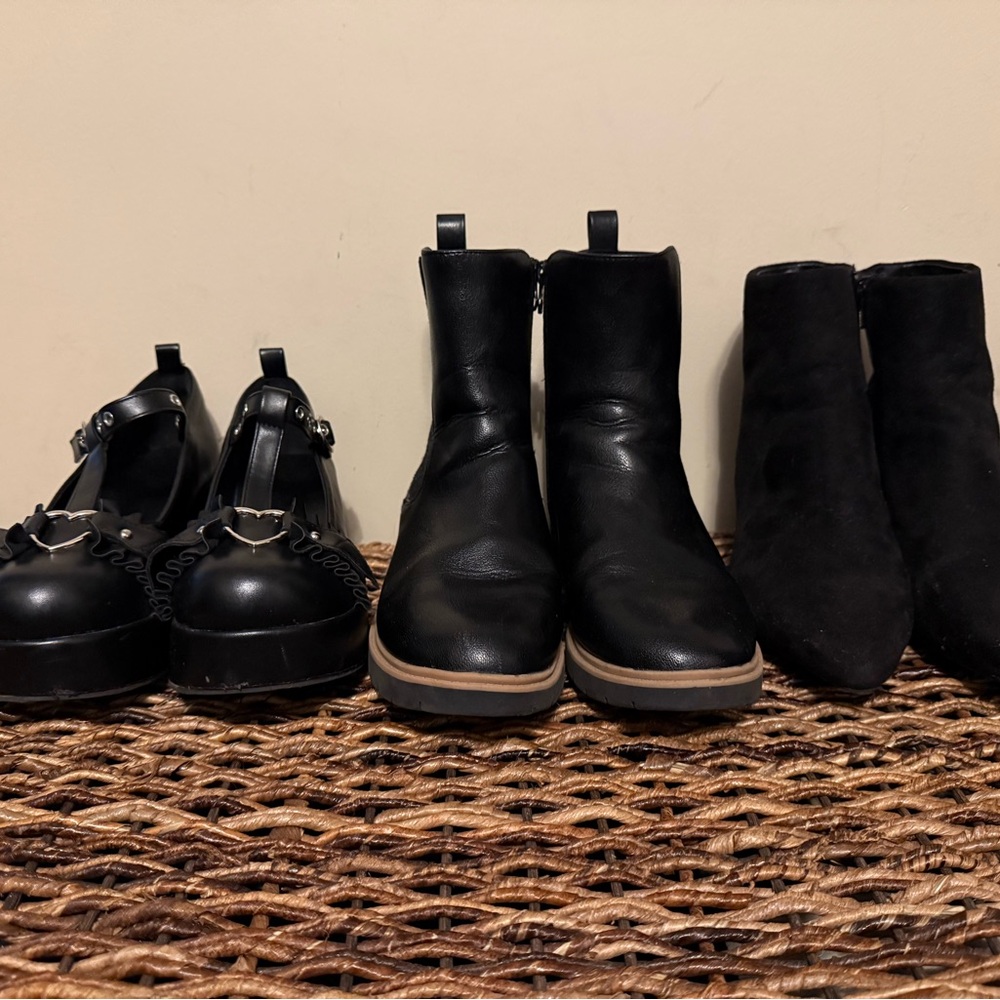 Women’s boots shoes size 6 a new day